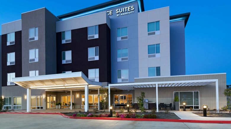 TownePlace Suites Houston Tomball Exterior. Images powered by <a href="https://www.leonardoworldwide.com" target="_blank" rel="noopener">Leonardo</a>.