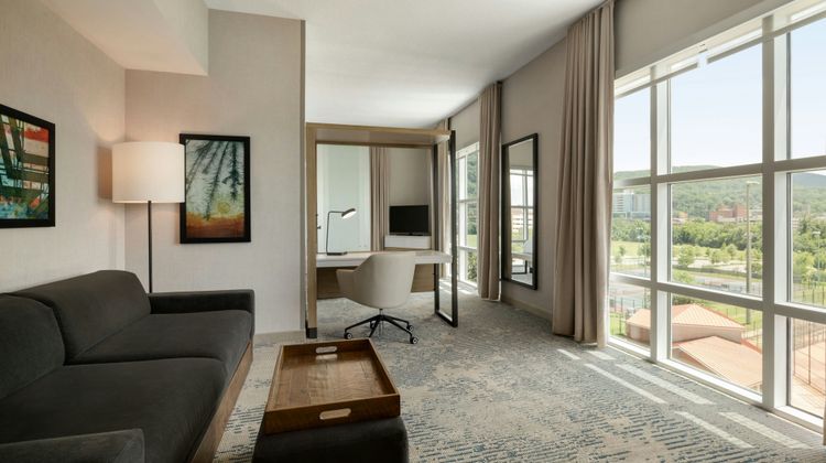 SpringHill Suites Roanoke Suite