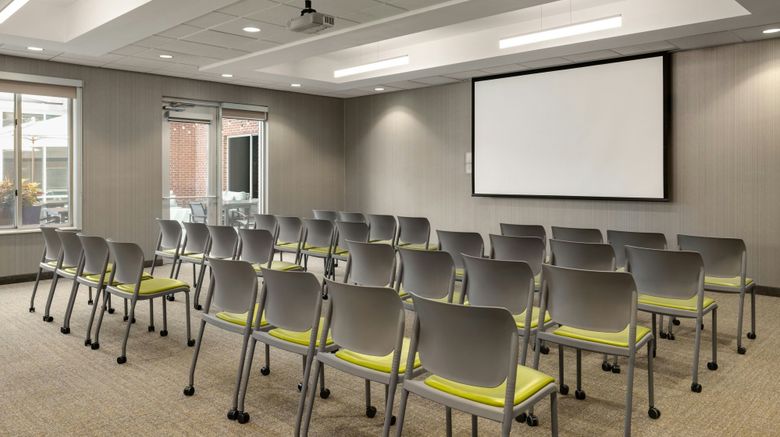 <b>SpringHill Suites Roanoke Meeting</b>. Images powered by <a href="https://www.leonardoworldwide.com/" title="Leonardo Worldwide" target="_blank">Leonardo</a>.