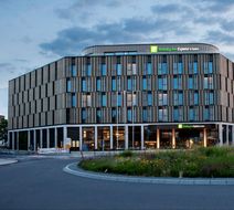 Holiday Inn Express & Suites Monheim Exterior