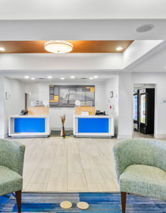 Holiday Inn Express Hotel & Stes