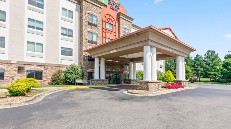 <b>Holiday Inn Express Hotel & Stes Exterior</b>. Images powered by <a href="https://www.leonardoworldwide.com/" title="Leonardo Worldwide" target="_blank">Leonardo</a>.