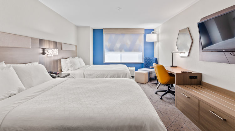 Holiday Inn Express Hotel & Stes Room