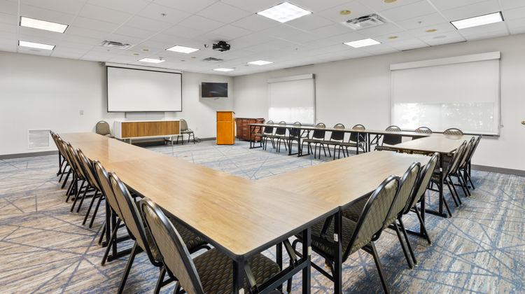 Holiday Inn Express Hotel & Stes Meeting