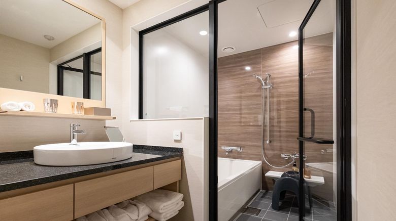 <b>Cross Hotel Kyoto Room</b>. Images powered by <a href="https://www.leonardoworldwide.com/" title="Leonardo Worldwide" target="_blank">Leonardo</a>.
