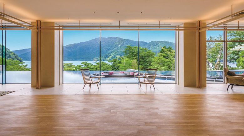 <b>Hakone Lake Ashi Hanaori Lobby</b>. Images powered by <a href="https://www.leonardoworldwide.com/" title="Leonardo Worldwide" target="_blank">Leonardo</a>.