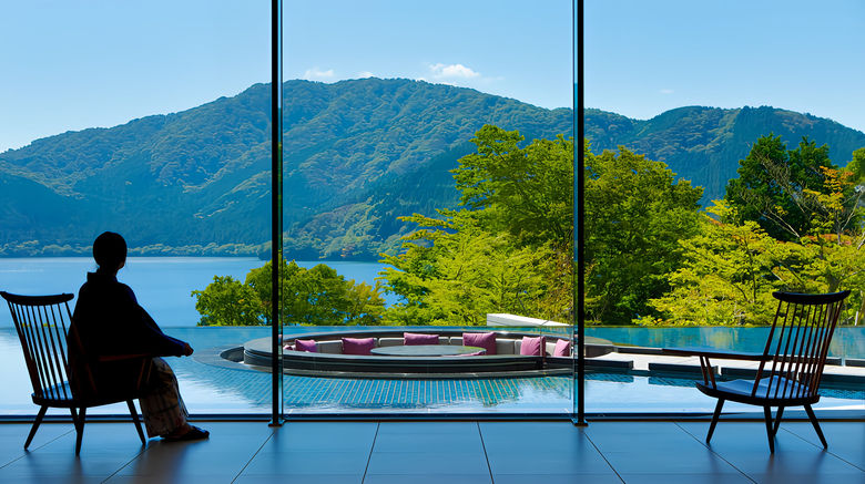 <b>Hakone Lake Ashi Hanaori Lobby</b>. Images powered by <a href="https://www.leonardoworldwide.com/" title="Leonardo Worldwide" target="_blank">Leonardo</a>.