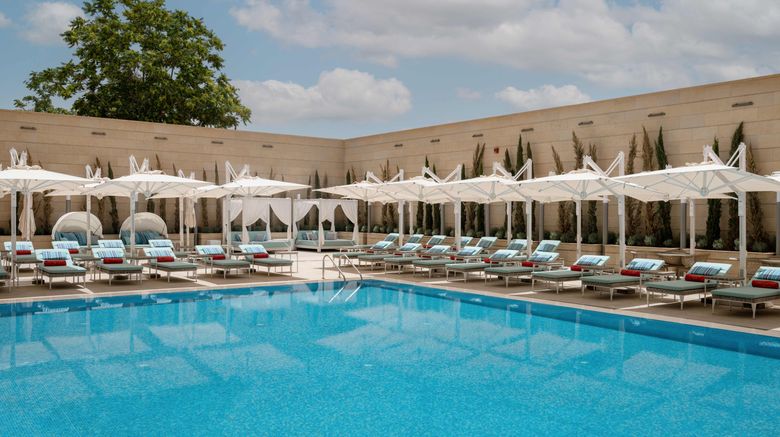 <b>Slemani Rotana Pool</b>. Images powered by <a href="https://www.leonardoworldwide.com/" title="Leonardo Worldwide" target="_blank">Leonardo</a>.