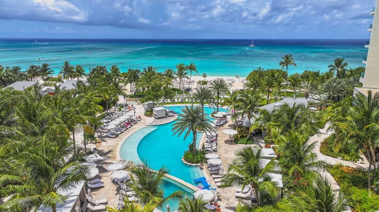 <b>Kimpton Seafire Resort & Spa Pool</b>. Images powered by <a href="https://www.leonardoworldwide.com/" title="Leonardo Worldwide" target="_blank">Leonardo</a>.
