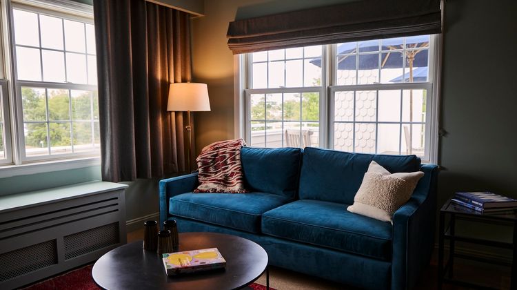 The Harbor Front Inn Suite