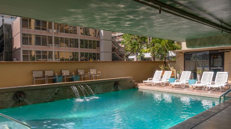Ohia Waikiki Studio Suites Pool