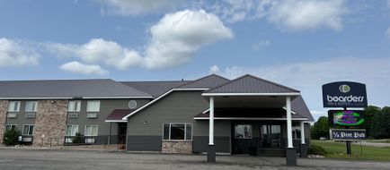 Boarders Inn & Suites by Cobblestone Exterior