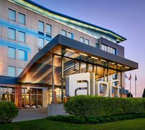 aloft Montreal Airport Exterior