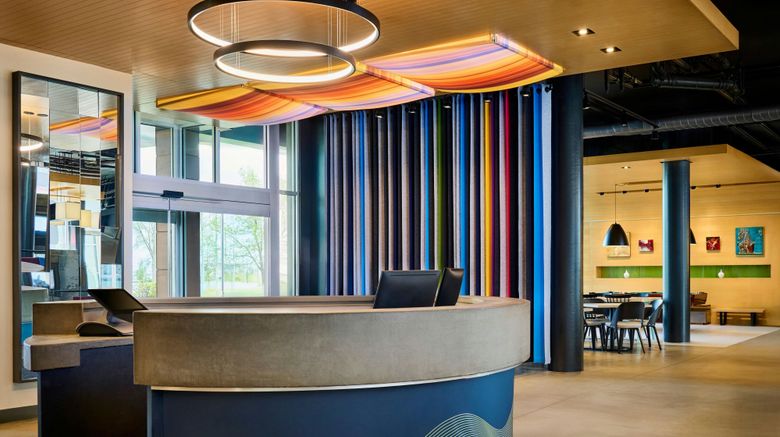 <b>aloft Montreal Airport Lobby</b>. Images powered by <a href="https://www.leonardoworldwide.com/" title="Leonardo Worldwide" target="_blank">Leonardo</a>.