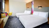 aloft Montreal Airport Room
