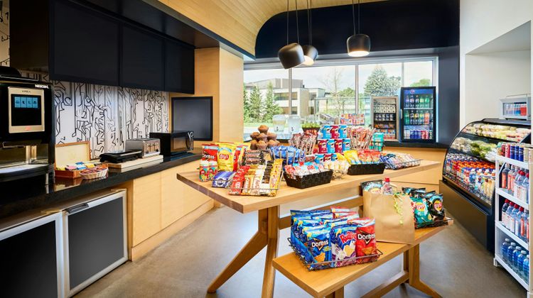aloft Montreal Airport Restaurant