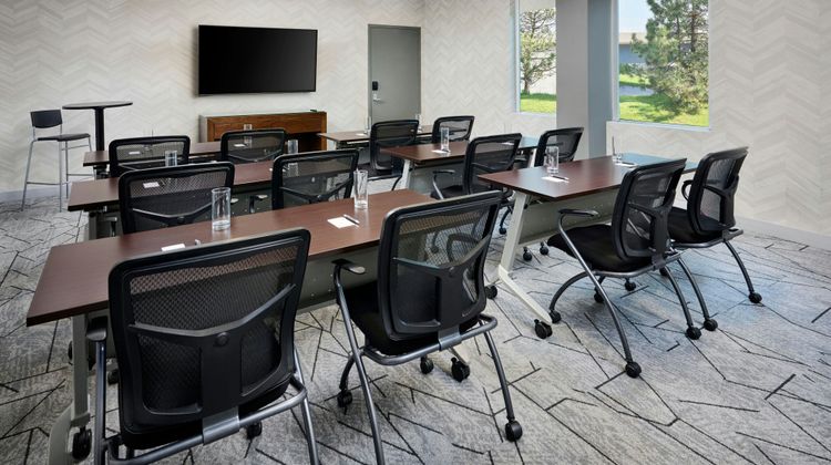 aloft Montreal Airport Meeting