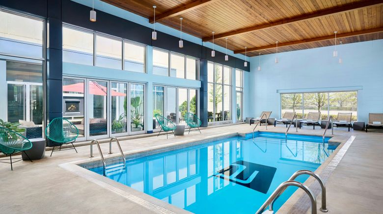 <b>aloft Montreal Airport Pool</b>. Images powered by <a href="https://www.leonardoworldwide.com/" title="Leonardo Worldwide" target="_blank">Leonardo</a>.