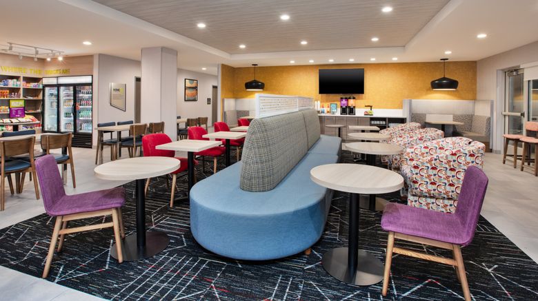 <b>Home2 Suites Traverse City Lobby</b>. Images powered by <a href="https://www.leonardoworldwide.com/" title="Leonardo Worldwide" target="_blank">Leonardo</a>.