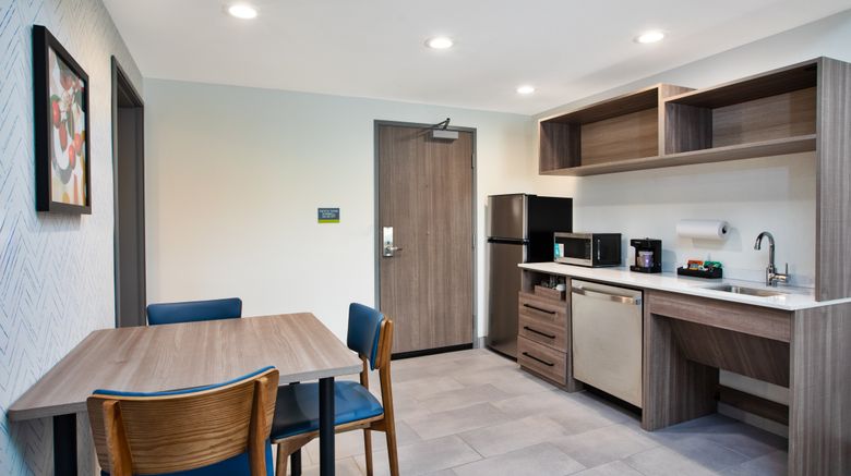 <b>Home2 Suites Traverse City Room</b>. Images powered by <a href="https://www.leonardoworldwide.com/" title="Leonardo Worldwide" target="_blank">Leonardo</a>.