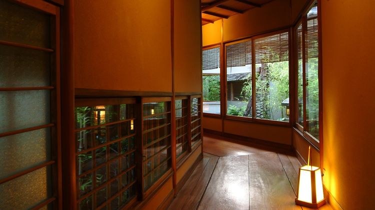 Monjusou Exterior