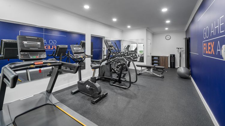 Holiday Inn Express Hotel & Stes Health Club