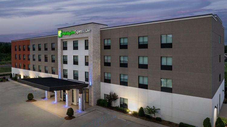 Holiday Inn Express & Suites Bessemer Exterior