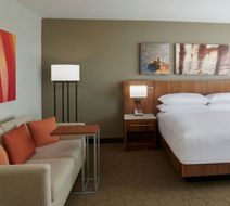 Delta Hotels Toronto Arpt & Conf Center Room
