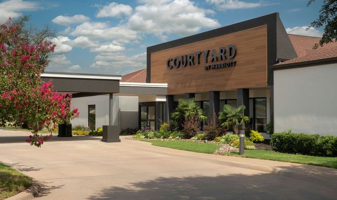 Courtyard Dallas-Fort Worth/Bedford Exterior