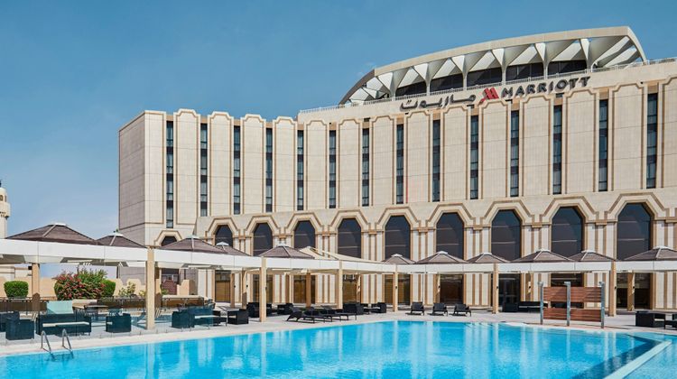 Riyadh Airport Marriott Hotel Pool