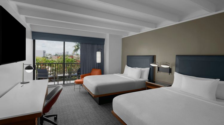Courtyard Fort Lauderdale East Room