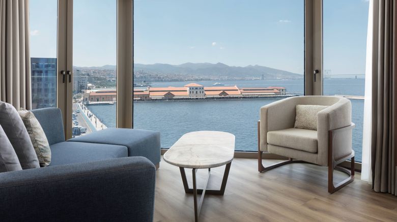 <b>Izmir Marriott Hotel Suite</b>. Images powered by <a href="https://www.leonardoworldwide.com/" title="Leonardo Worldwide" target="_blank">Leonardo</a>.