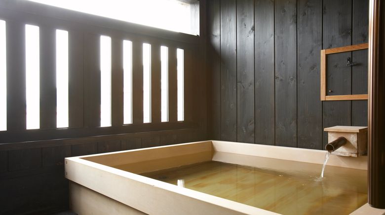 <b>Hatago Isen Ryokan Room</b>. Images powered by <a href="https://www.leonardoworldwide.com/" title="Leonardo Worldwide" target="_blank">Leonardo</a>.