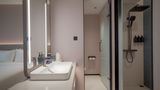 Holiday Inn Exp On The Bund Room