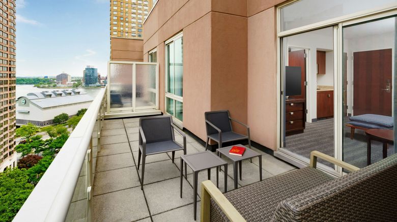 <b>Courtyard Manhattan Upper East Side Suite</b>. Images powered by <a href="https://www.leonardoworldwide.com/" title="Leonardo Worldwide" target="_blank">Leonardo</a>.