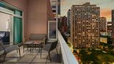 Courtyard Manhattan Upper East Side Suite