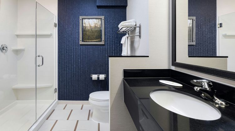 Fairfield Inn & Suites Wentzville Room