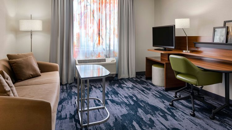 Fairfield Inn & Suites Wentzville Room