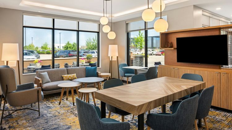 TownePlace Suites Mall of America Lobby