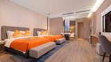 Holiday Inn Exp East Lake Room
