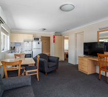 George Bass Motor Inn Room