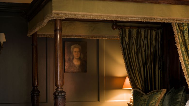 <b>Batty Langley's Hotel Suite</b>. Images powered by <a href="https://www.leonardoworldwide.com/" title="Leonardo Worldwide" target="_blank">Leonardo</a>.