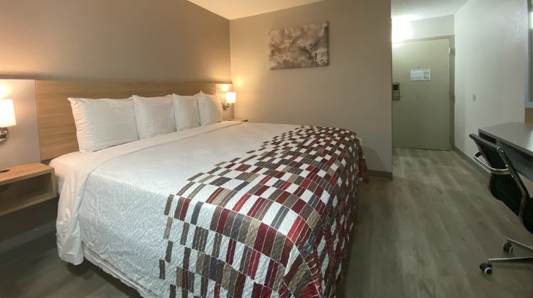 Red Roof Inn Winston-Salem Room