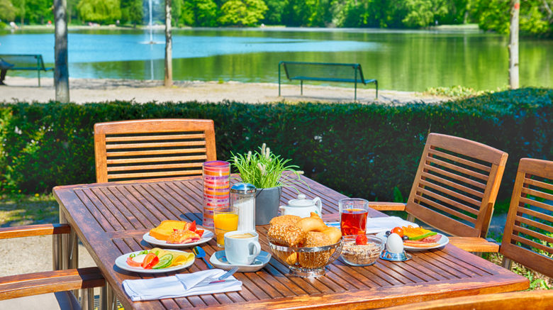 <b>Leonardo Royal Hotel Koeln Am Stadtwald Restaurant</b>. Images powered by <a href="https://www.leonardoworldwide.com/" title="Leonardo Worldwide" target="_blank">Leonardo</a>.