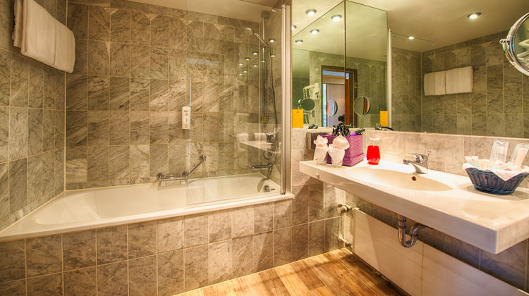 Leonardo Royal Hotel Koeln Am Stadtwald Room