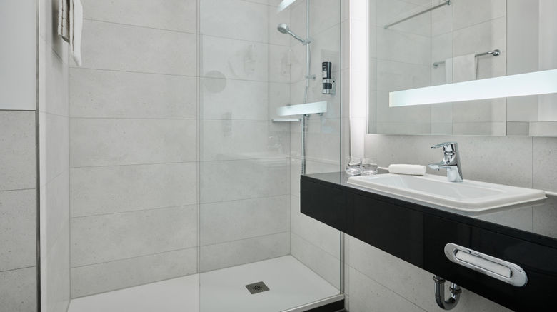 <b>Leonardo Munich Arabellapark Room</b>. Images powered by <a href="https://www.leonardoworldwide.com/" title="Leonardo Worldwide" target="_blank">Leonardo</a>.