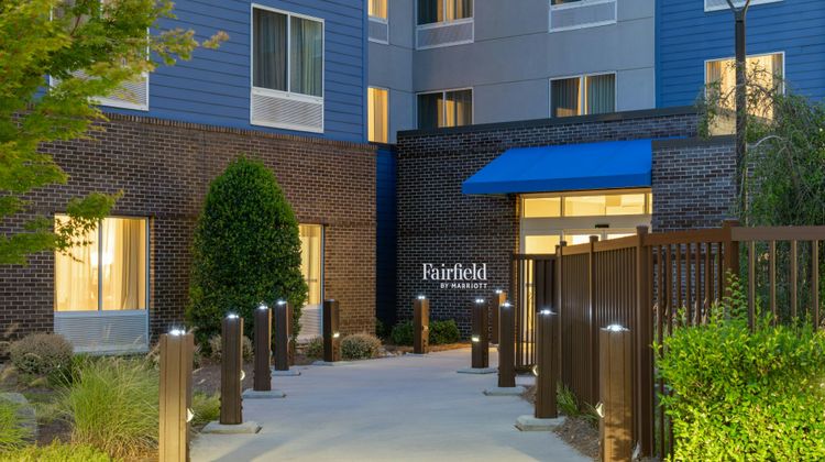 Fairfield Inn & Suites Charlotte Airport Exterior