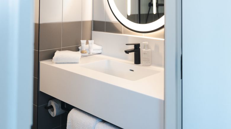 <b>Leonardo Hotel Dublin Christchurch Room</b>. Images powered by <a href="https://www.leonardoworldwide.com/" title="Leonardo Worldwide" target="_blank">Leonardo</a>.