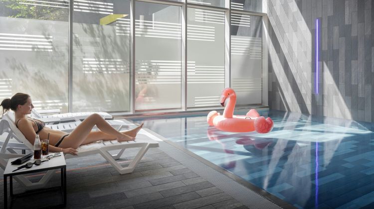 aloft London ExCel Pool