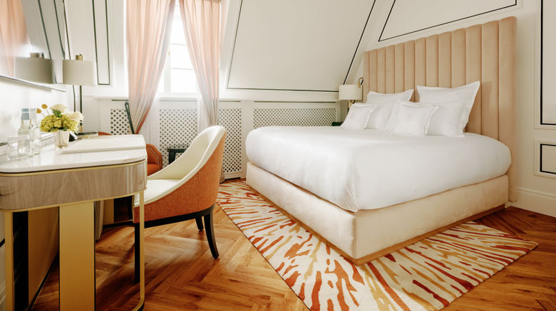 <b>The Burman Hotel Room</b>. Images powered by <a href="https://www.leonardoworldwide.com/" title="Leonardo Worldwide" target="_blank">Leonardo</a>.